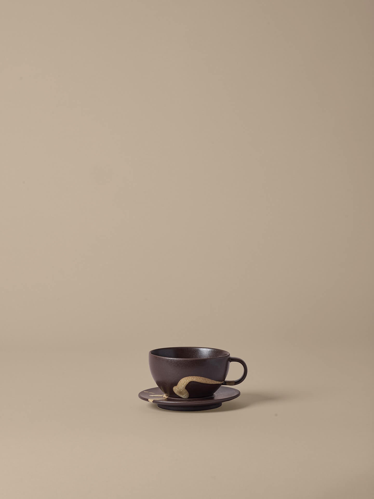 Koyo Cup with Saucer - Dark Brown/Buff