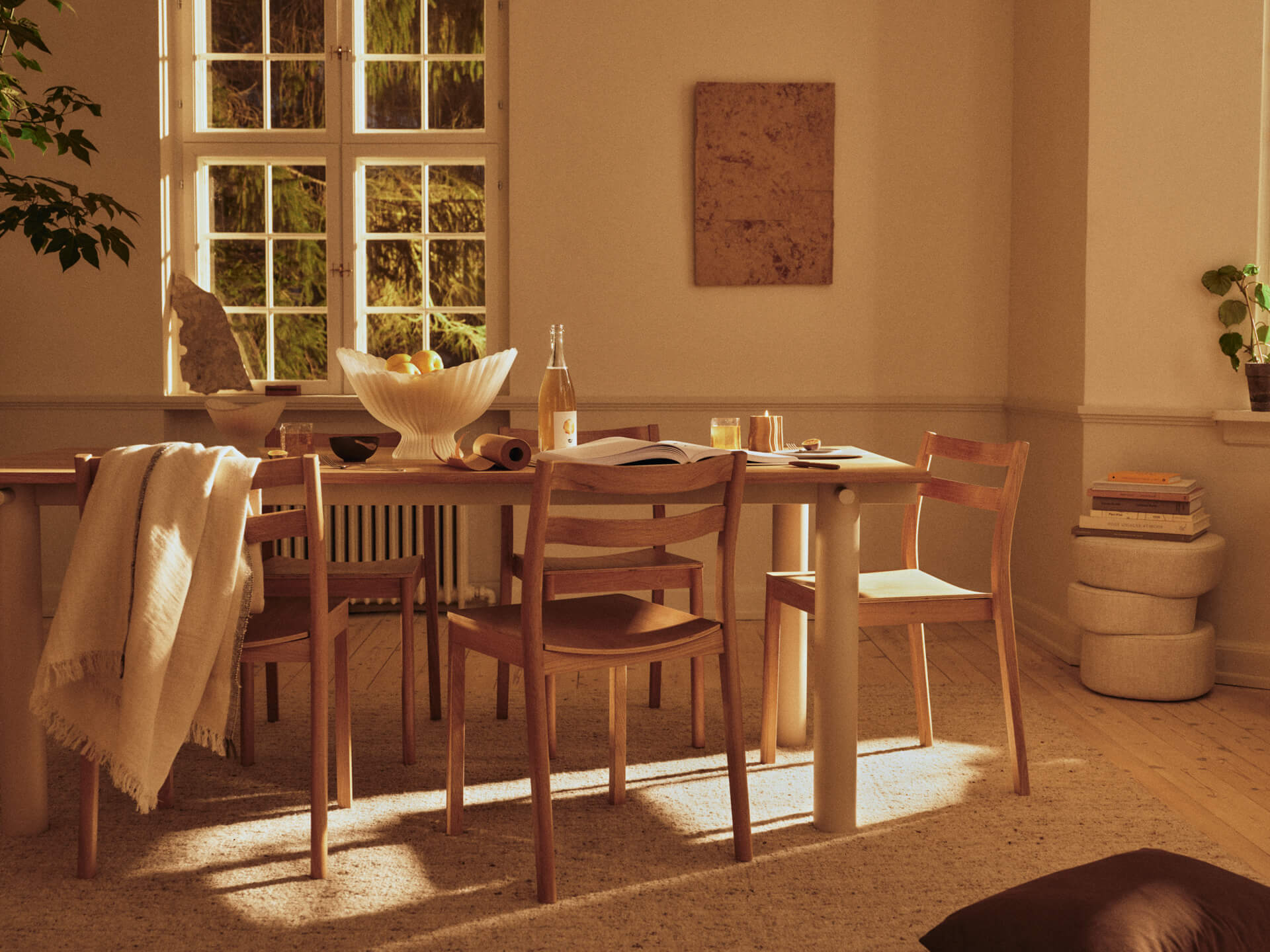 Atura Dining Table - Light Cashmere/Natural Oak Veneer