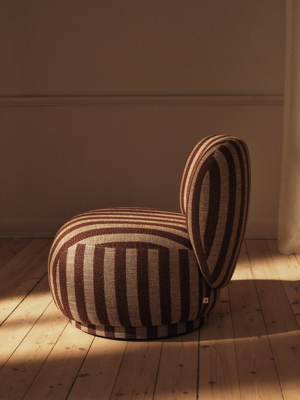 Rico Piccolo Lounge Chair - Louisiana - Sand/Chocolate - US