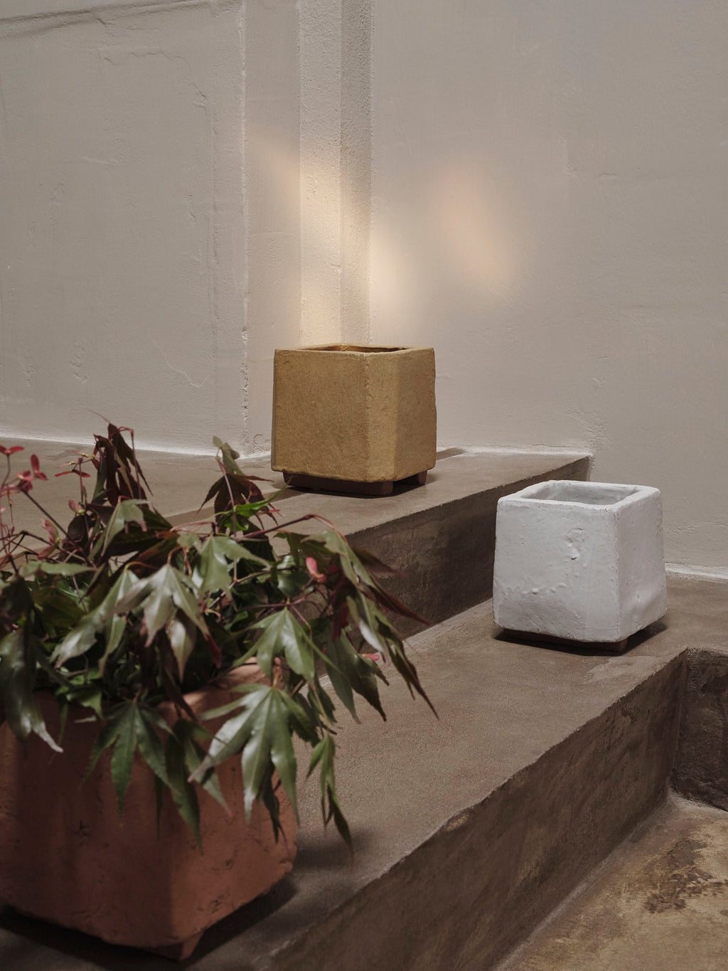 Kurinu Pot - White