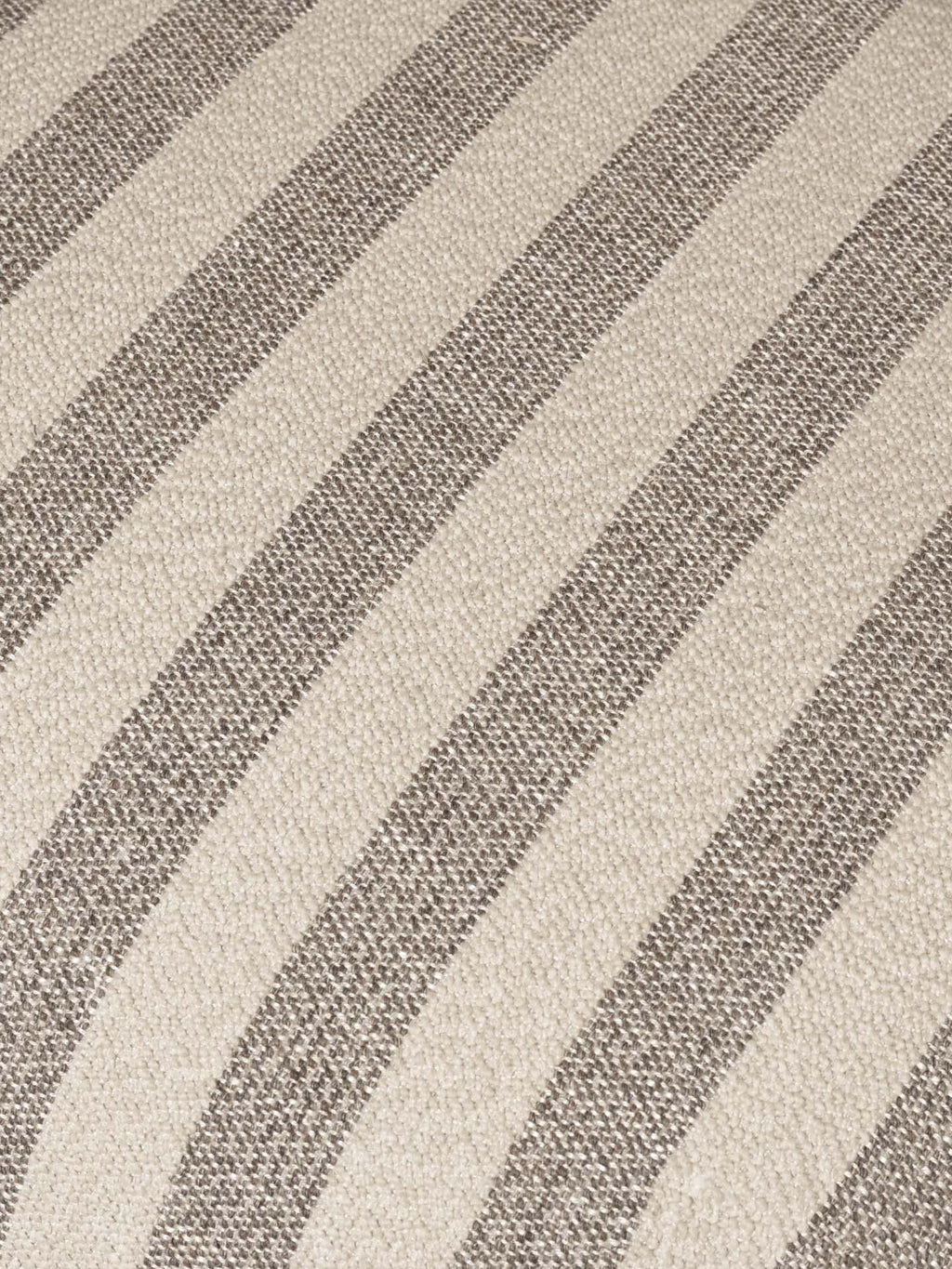 Buur Lounge Chair - Louisiana - Sand/Off-White - US